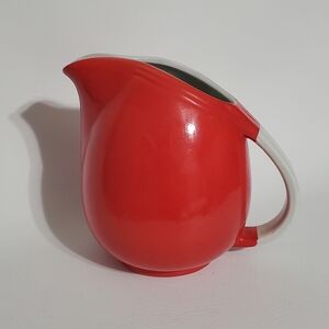 Hall 32 oz Red Pitcher White Handle